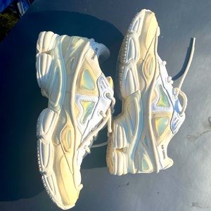 RAF Simons adidas Oswego Bunny…(cream)